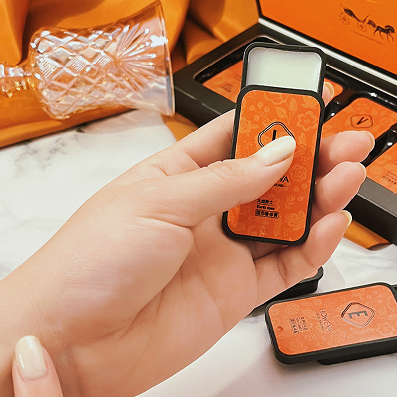 Zestaw 4 sztuk perfum w sztyfc – Perfume Light Fragrance recenzja i cena